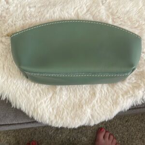 Portland Leather Eclipse in Cucumber